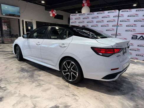 Used 2025 Nissan Sentra SR w/ SR Premium Package image 10