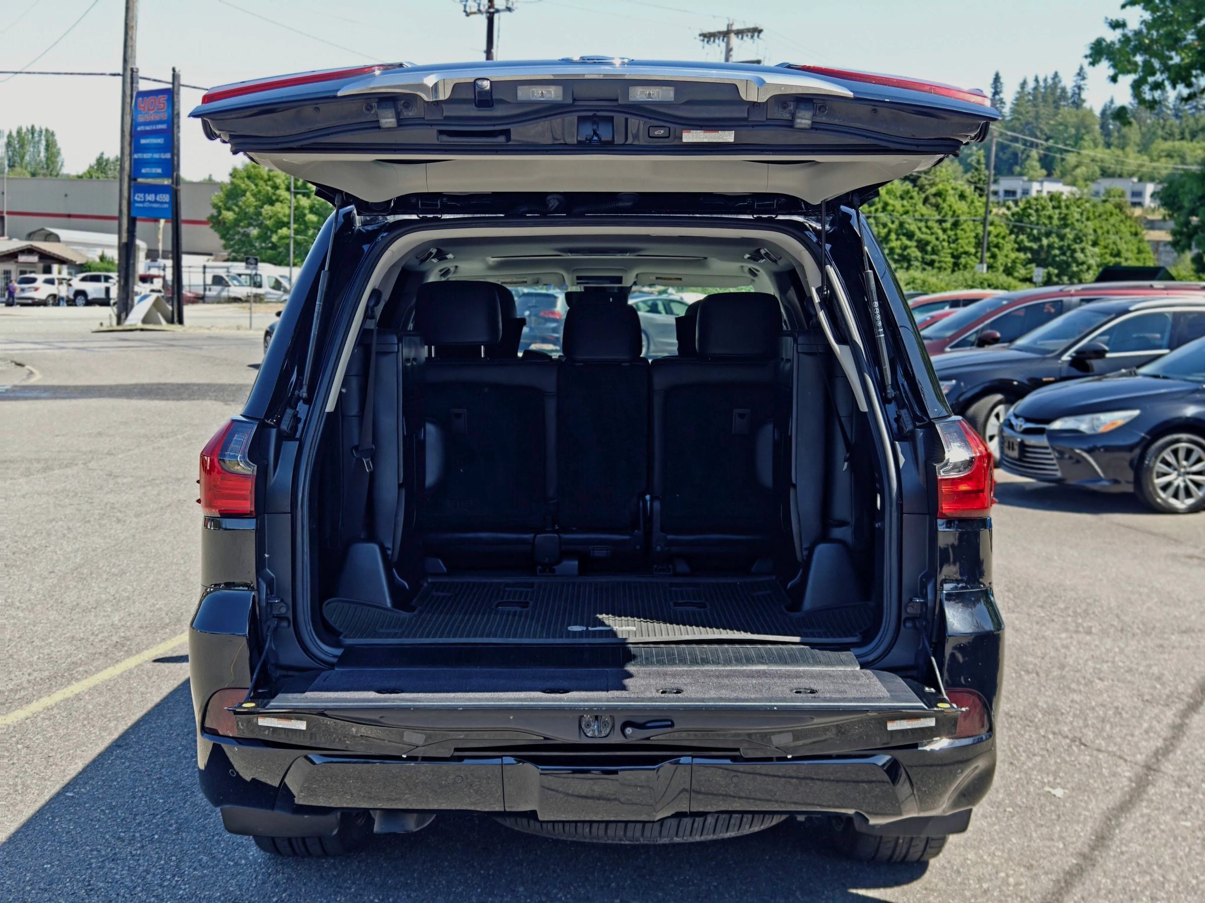 Used 2018 Lexus LX 570 4WD image 56