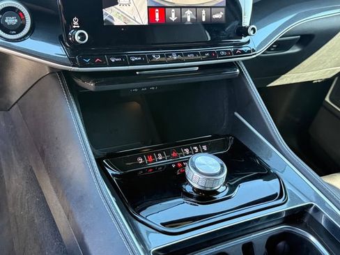 Used 2022 Jeep Wagoneer Series I w/ Convenience Group I RWD image 20