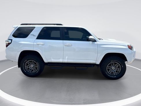 Used 2020 Toyota 4Runner TRD Off-Road Premium w/ Moonroof Package AWD/4WD image 9