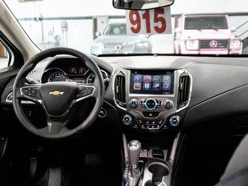 Used 2016 Chevrolet Cruze LT w/ Sun And Sound Package image 9