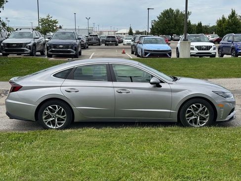 Certified 2023 Hyundai Sonata SEL FWD image 6