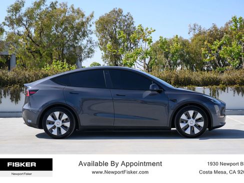 Used 2021 Tesla Model Y Long Range AWD/4WD image 5