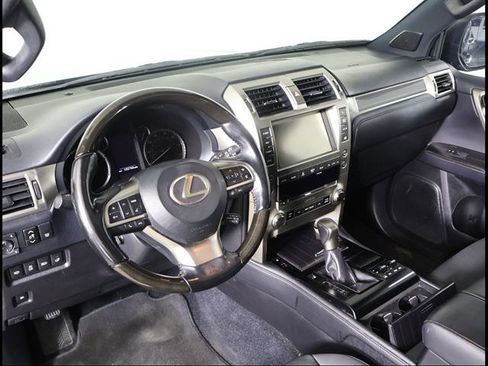 Used 2021 Lexus GX 460 Premium w/ Premium Package AWD/4WD image 6