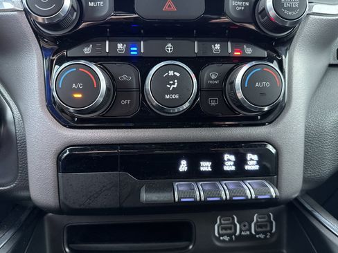 Used 2022 RAM 1500 Laramie AWD/4WD image 23