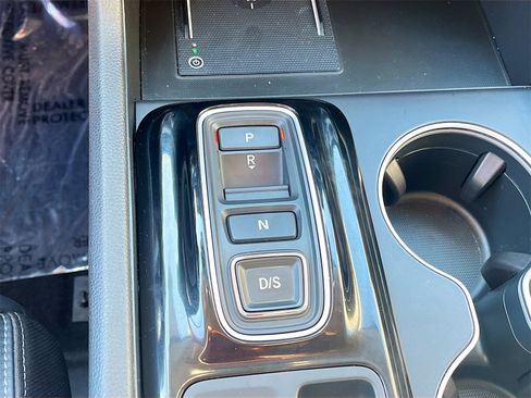 Used 2024 Honda Pilot Touring image 17