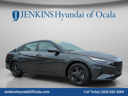 Certified 2023 Hyundai Elantra SEL FWD image 1