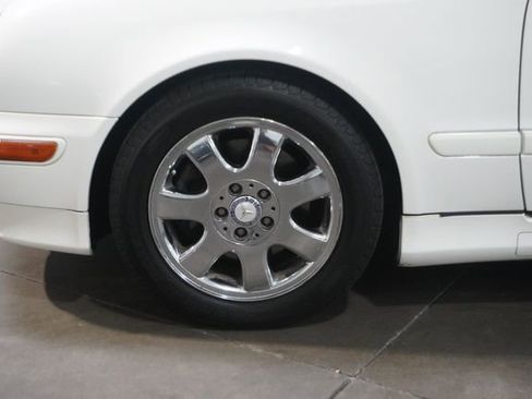 Used 2002 Mercedes-Benz CLK 320 Cabriolet w/ K4 Opt Pkg image 9