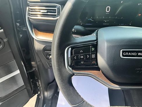 Used 2022 Jeep Grand Wagoneer Series I w/ Flexible Seating Group AWD/4WD image 36