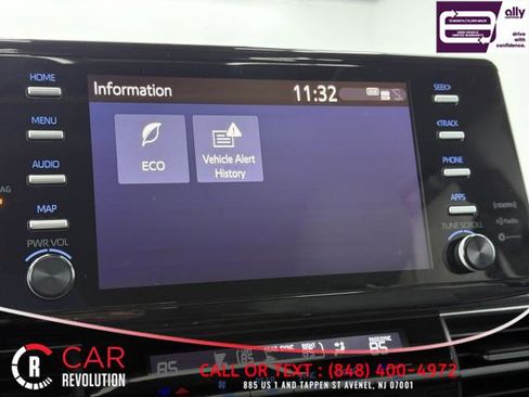 Used 2024 Toyota Sienna XLE image 33