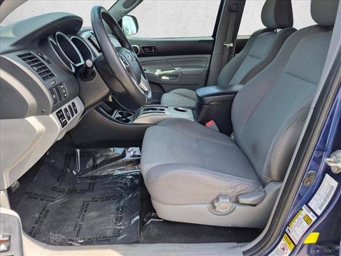 Used 2015 Toyota Tacoma 4x4 Double Cab w/ TRD Sport Package image 11