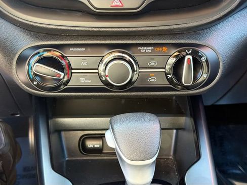 Used 2024 Kia Soul LX w/ Option Group 015 FWD image 15