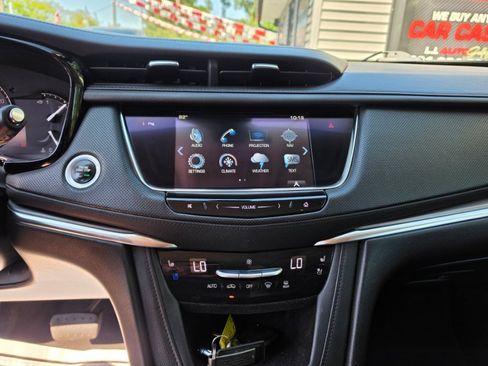 Used 2017 Cadillac XT5 Premium Luxury AWD/4WD image 16