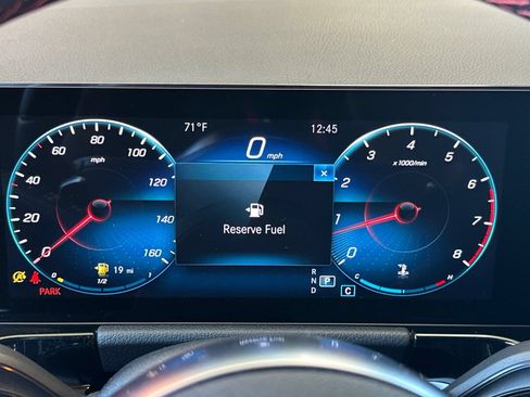 Certified 2022 Mercedes-Benz GLA 250 4MATIC image 33
