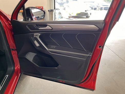 Used 2024 Volkswagen Tiguan SE R-Line image 12