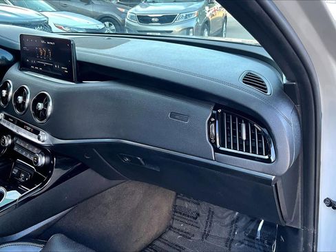 Used 2022 Kia Stinger GT-Line RWD image 18