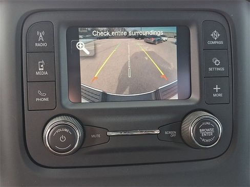 Used 2024 RAM 2500 Tradesman w/ Chrome Appearance Group image 16