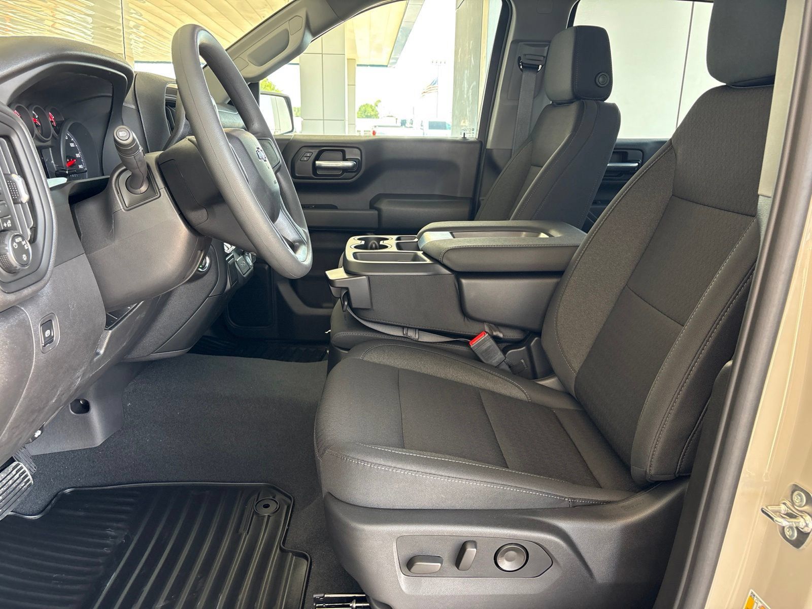 New 2026 Chevrolet Silverado 1500 Custom Trail Boss w/ LPO, Dark Essentials Package AWD/4WD image 13
