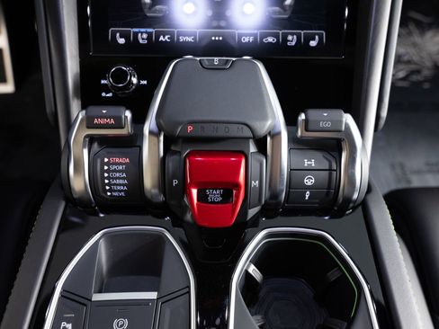 Used 2021 Lamborghini Urus AWD/4WD image 51