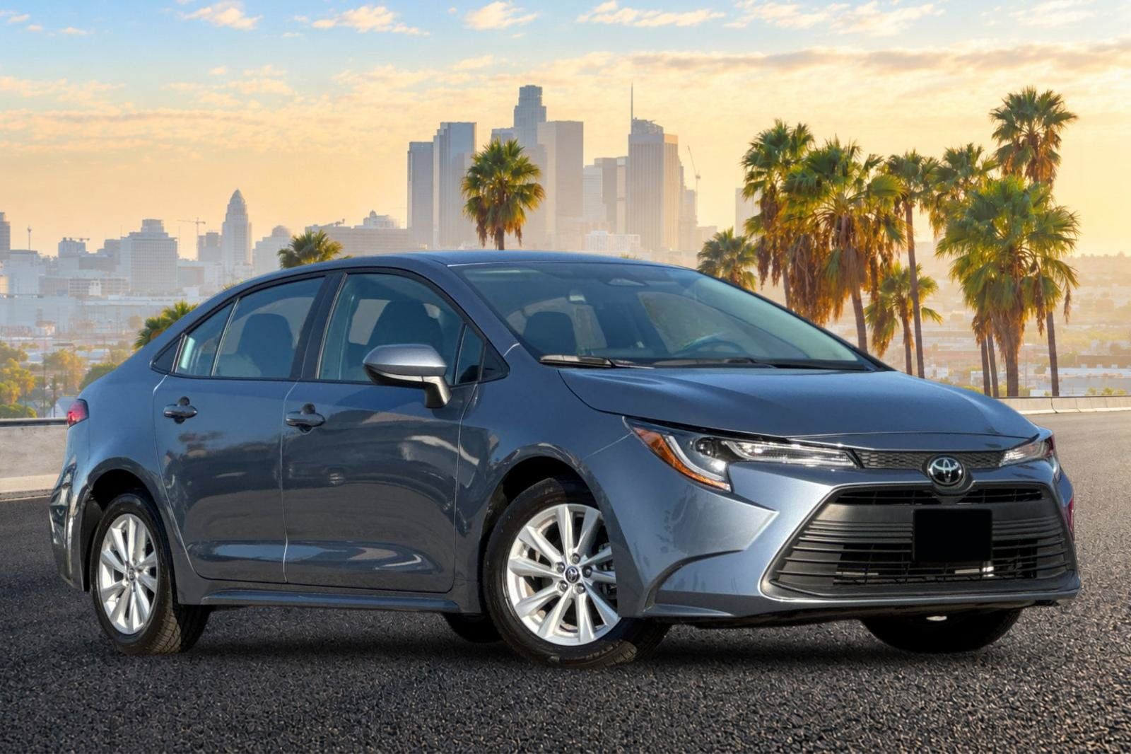 Used 2026 Toyota Corolla LE w/ LE Premium Package FWD image 2