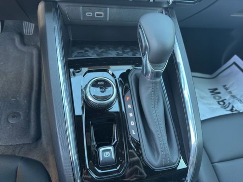 New 2026 GMC Canyon Elevation w/ Convenience Package image 13