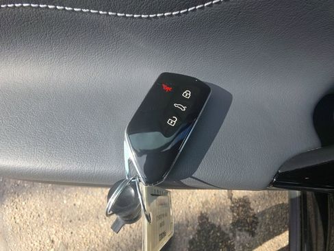 Certified 2023 Volkswagen ID.4 Pro S Plus image 25