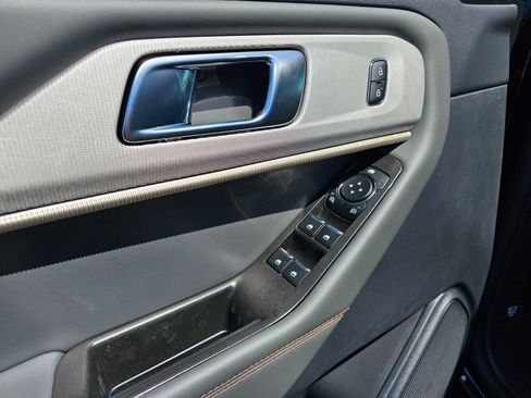 New 2026 Ford Explorer Active AWD/4WD image 16