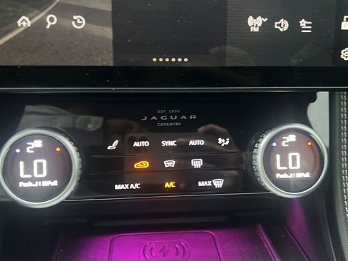 Used 2026 Jaguar F-PACE R-Dynamic S AWD/4WD image 17