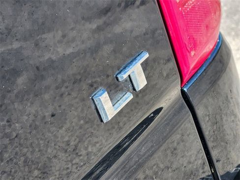 Used 2024 Chevrolet Silverado 1500 LT image 12