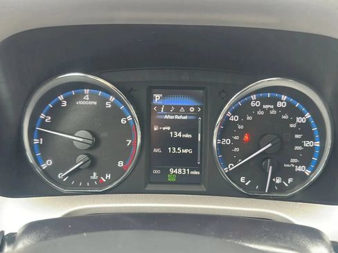 Used 2016 Toyota RAV4 XLE AWD/4WD image 22