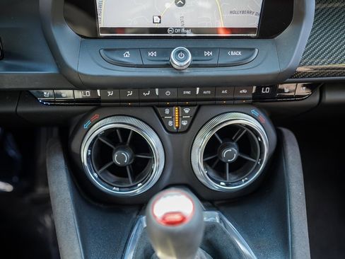 Used 2018 Chevrolet Camaro ZL1 image 33