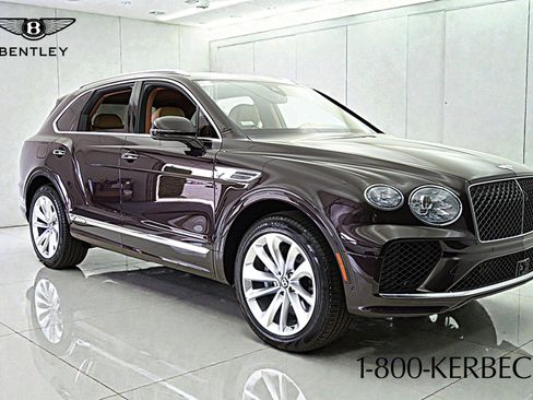 Used 2024 Bentley Bentayga image 17
