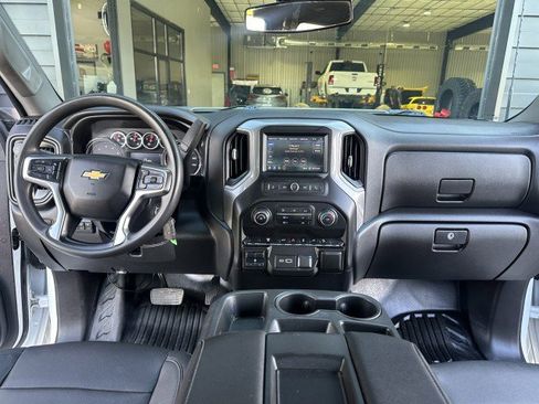 Used 2021 Chevrolet Silverado 2500 W/T w/ WT Convenience Package image 16