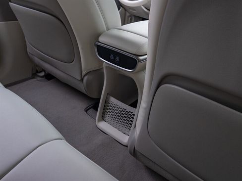 Used 2025 Genesis GV60 RWD image 46