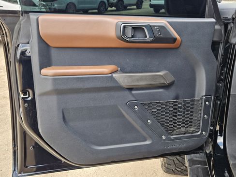 Used 2023 Ford Bronco Outer Banks image 12