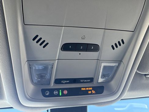 Used 2020 GMC Terrain SLT w/ Preferred Package image 20