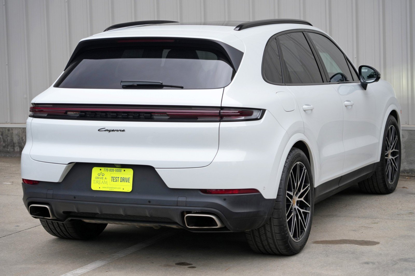 Used 2024 Porsche Cayenne AWD/4WD image 55