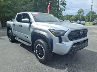Used 2024 Toyota Tacoma TRD Off-Road w/ TRD Off Road Upgrade Package AWD/4WD video 1