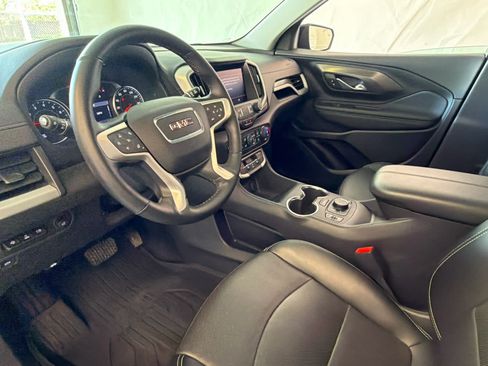 Used 2023 GMC Terrain SLT w/ Tech Package FWD image 16
