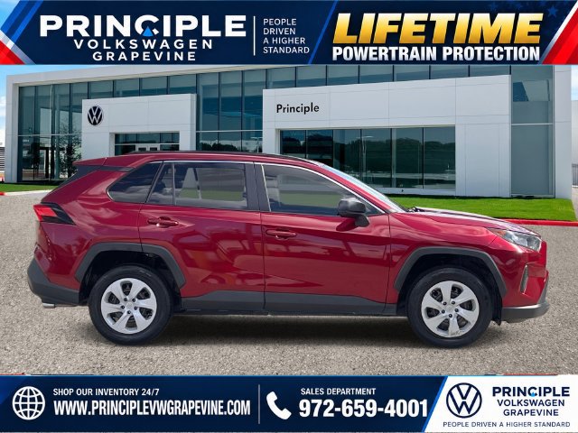 Used 2019 Toyota RAV4 LE FWD image 3