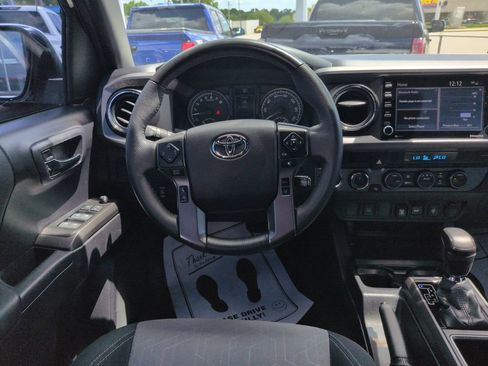 Used 2021 Toyota Tacoma TRD Off-Road AWD/4WD image 13