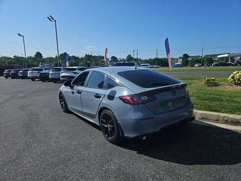 Used 2024 Honda Civic Sport image 2