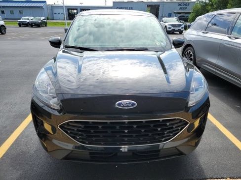 Used 2022 Ford Escape SE w/ SE Sport Appearance Package AWD/4WD image 5