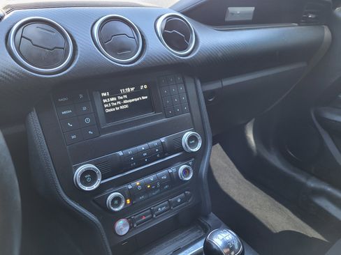 Used 2022 Ford Mustang Coupe image 11