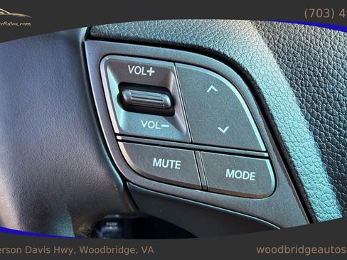 Used 2016 Hyundai Santa Fe Limited w/ Option Group 04 image 20