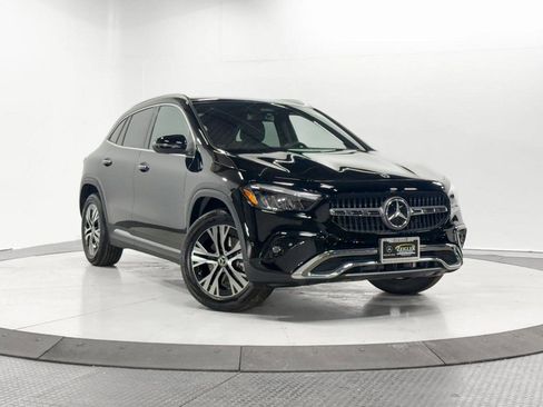 Certified 2026 Mercedes-Benz GLA 250 4MATIC image 1