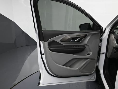 Used 2023 GMC Terrain SLT image 11