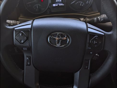 Used 2024 Nissan Frontier S w/ Technology Package AWD/4WD image 25