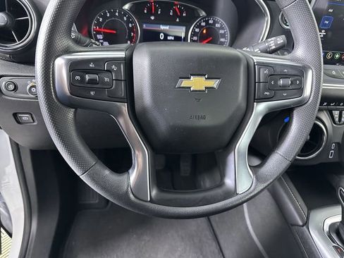 Used 2025 Chevrolet Blazer LT FWD image 11