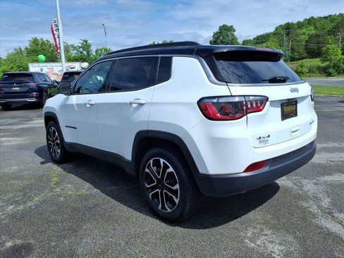 Used 2024 Jeep Compass Limited AWD/4WD image 3